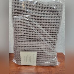 Casaluna Soft Gray Decorative Waffle Bath Towel Set Of 2 Nwt